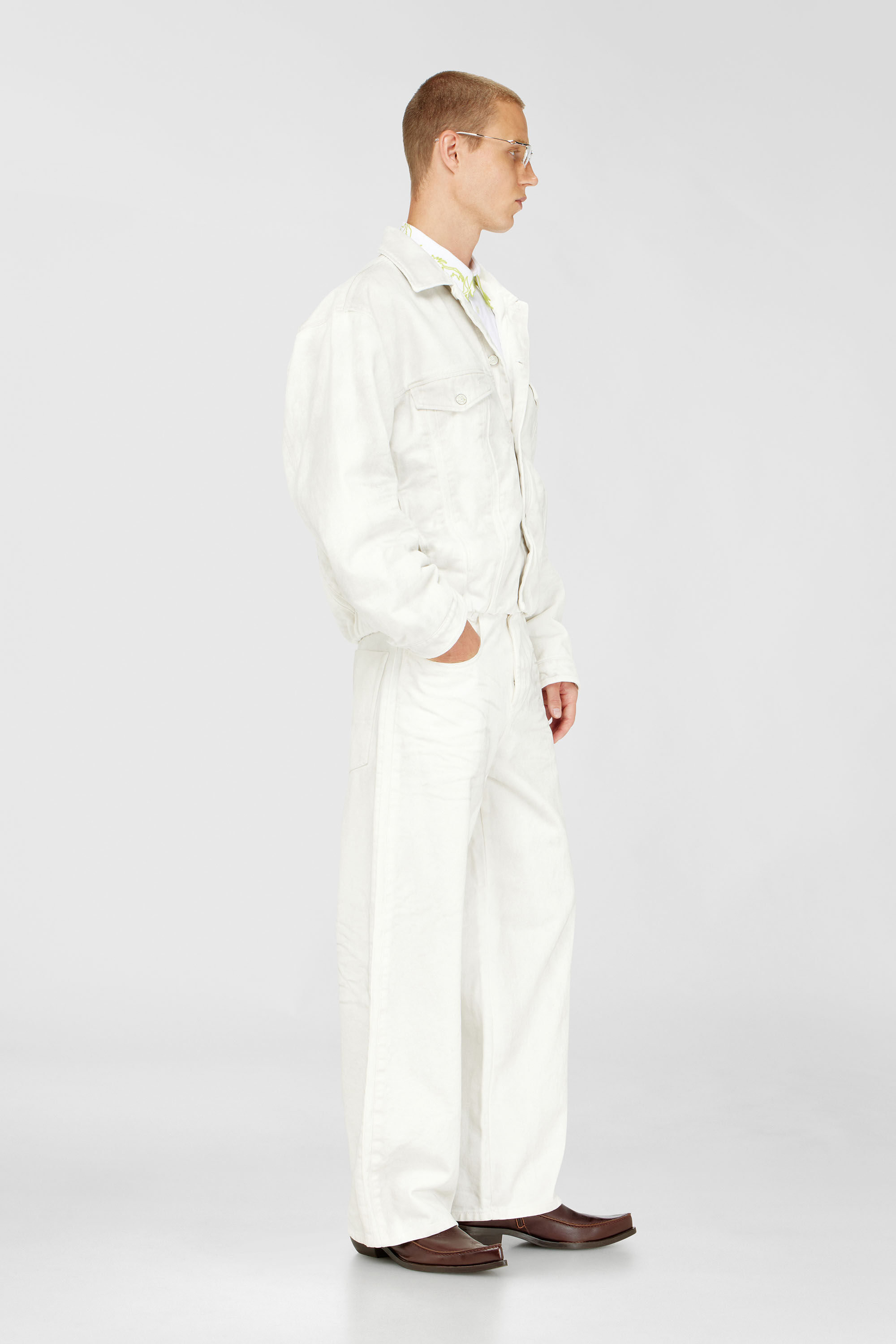 Diesel - Unisex's Relaxed Jeans 1982 D-Hakou 007GG, White - 2