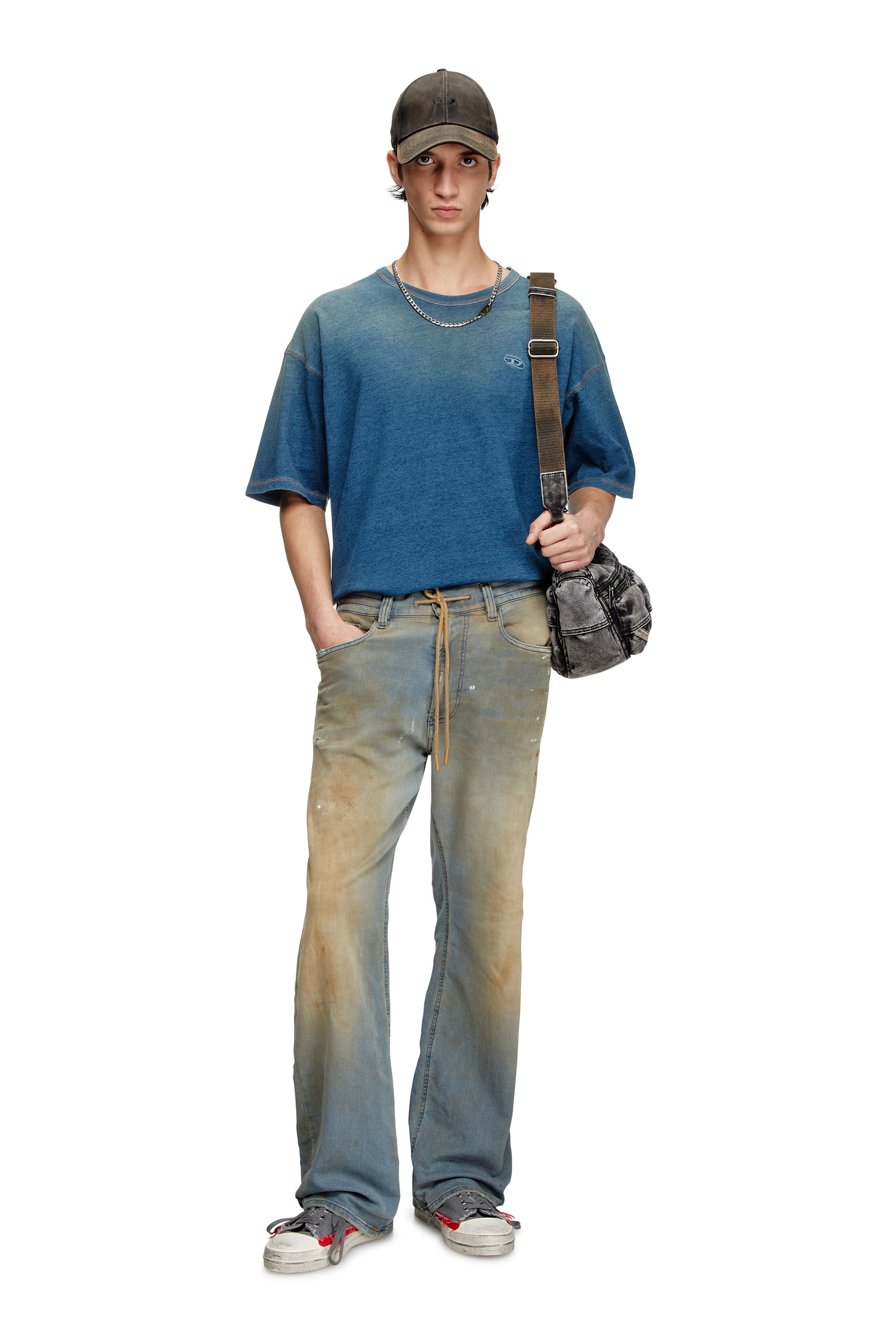 ディーゼル ロゴT-BOXT-R11 Tシャツ Men's T-shirt with sprayed treatment | Blue | Diesel