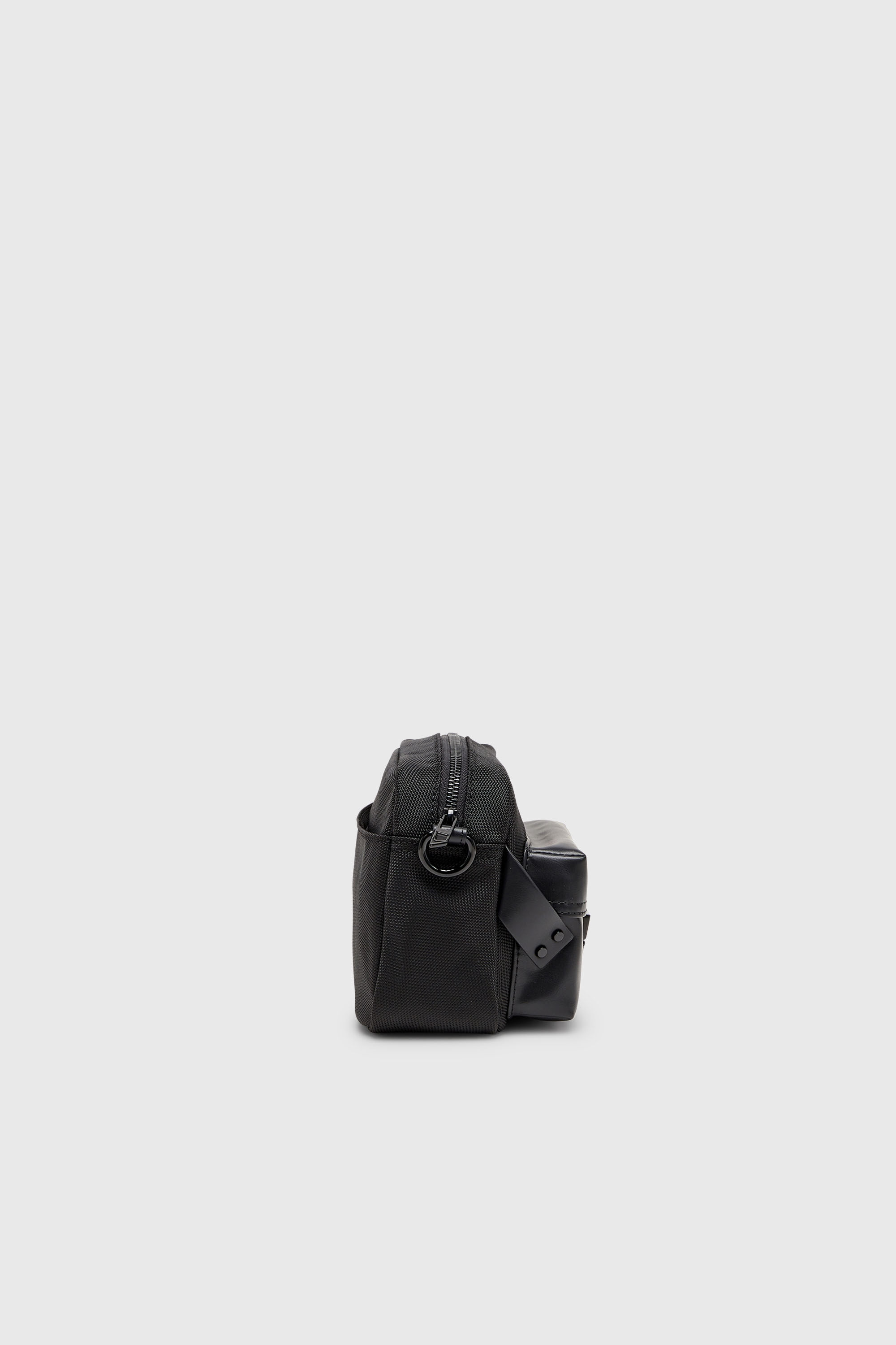 Diesel - MULTI-PKTS CAMERA BAG X, Unisex's Multi-Pkts - Crossbody bag in nylon with flap pocket in Black - 4