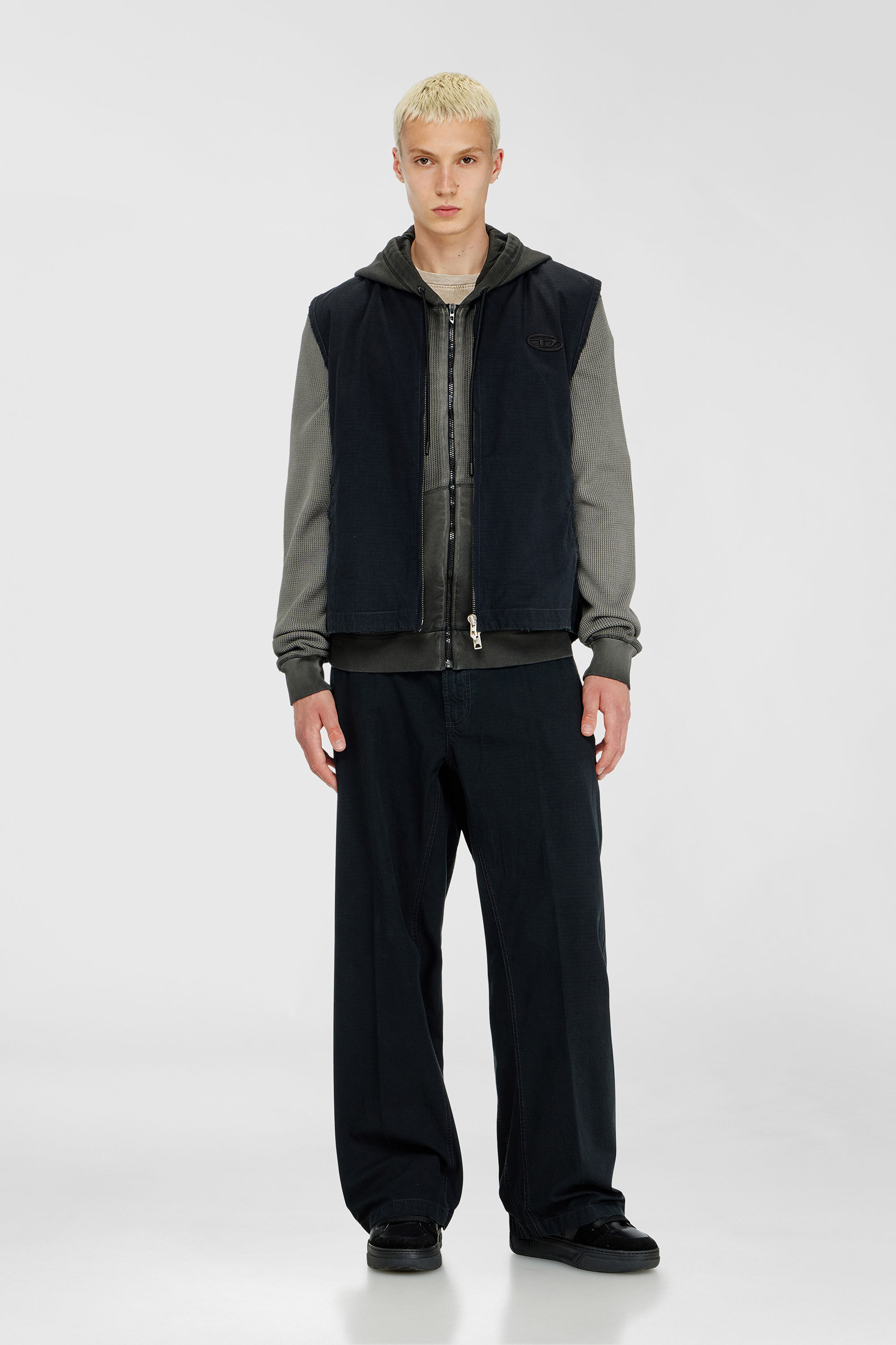 Diesel - J-TYPE-CO-SL, Man's Cotton ripstop vest with Oval D patch in Black - 1