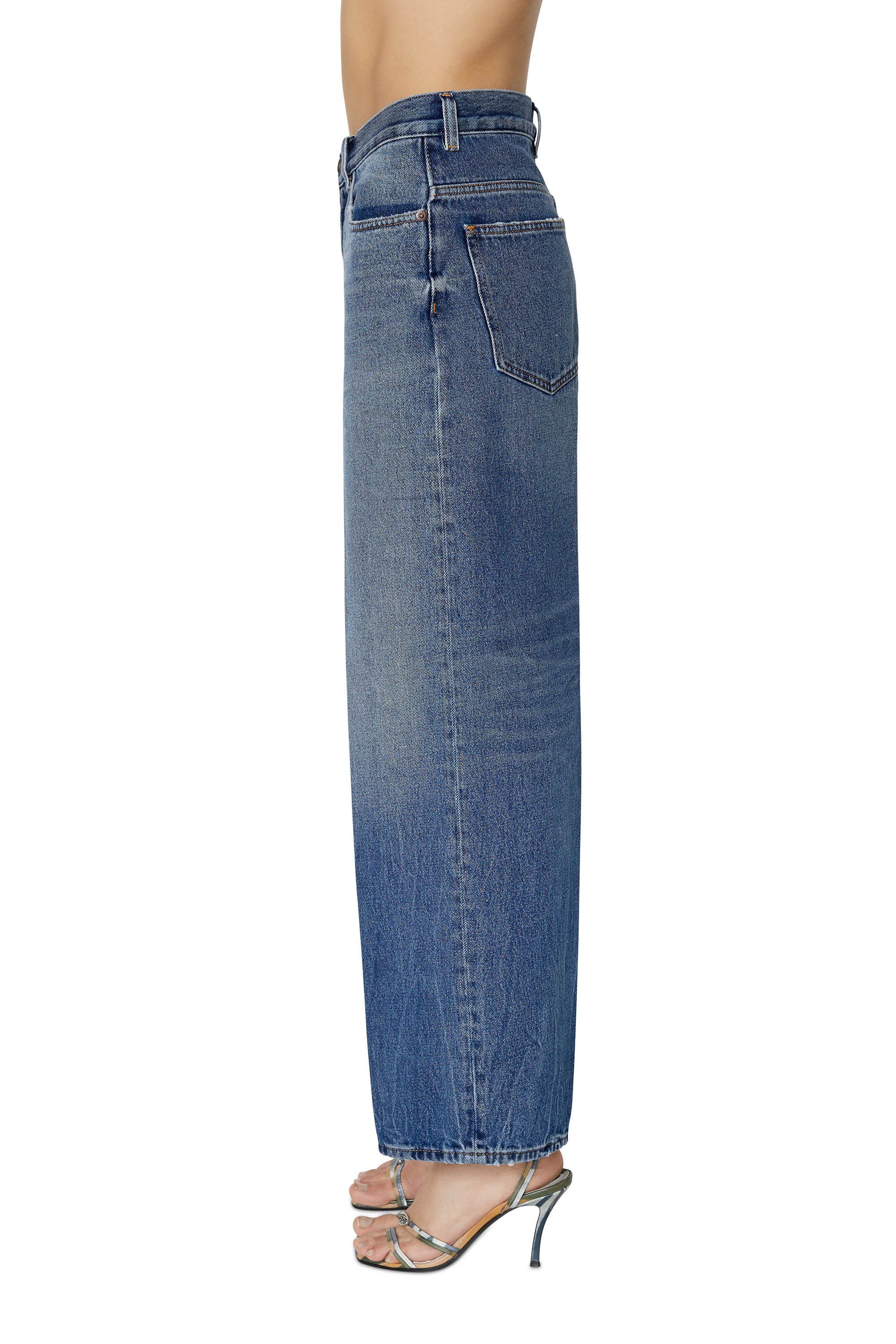 Diesel - 2000 WIDEE 09E03 Bootcut and Flare Jeans, Medium blue - Image 4