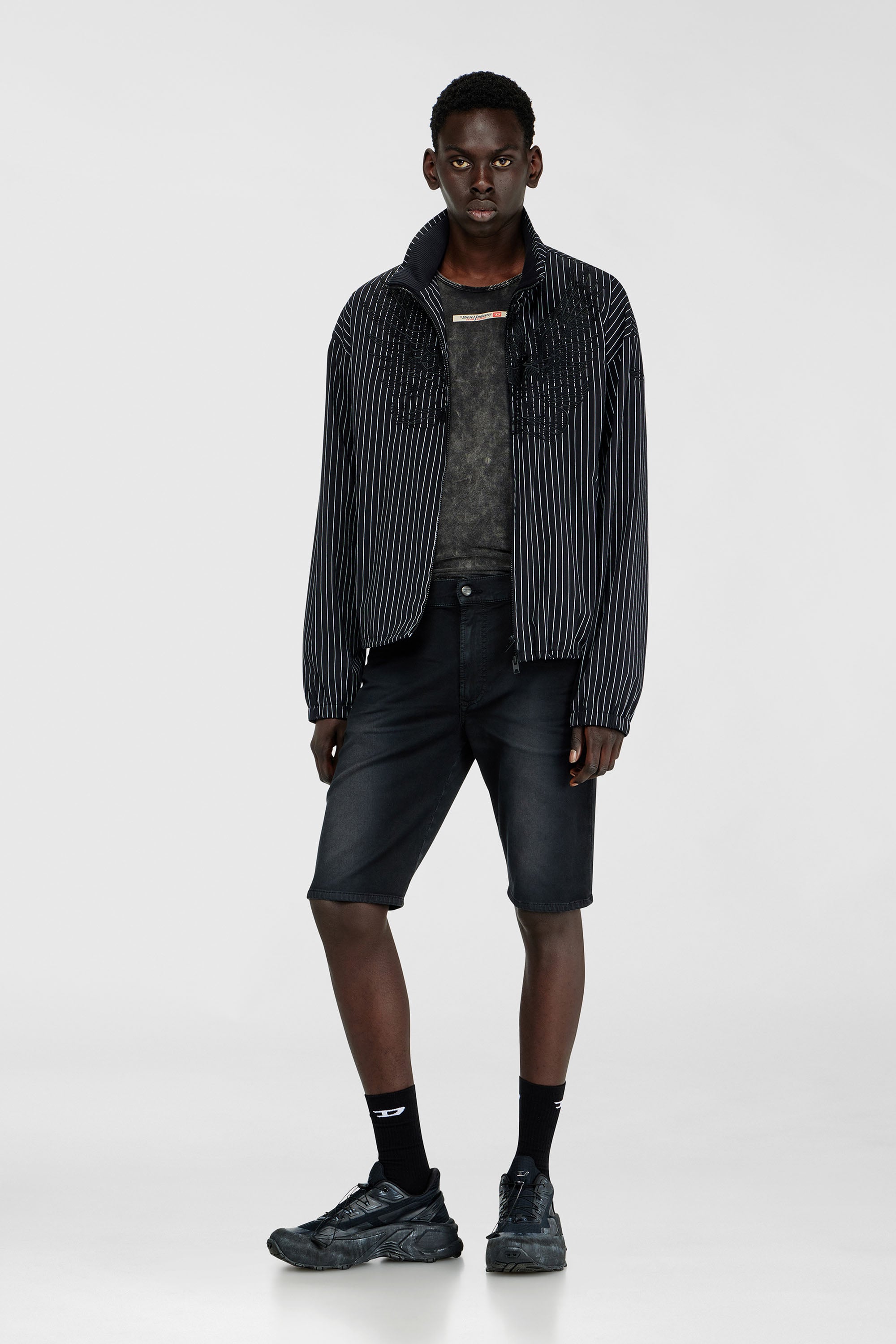 Diesel - 2033 D-KROOLEY-SHORT-BW JOGG, Man's Slim shorts in coloured denim in Black - 2