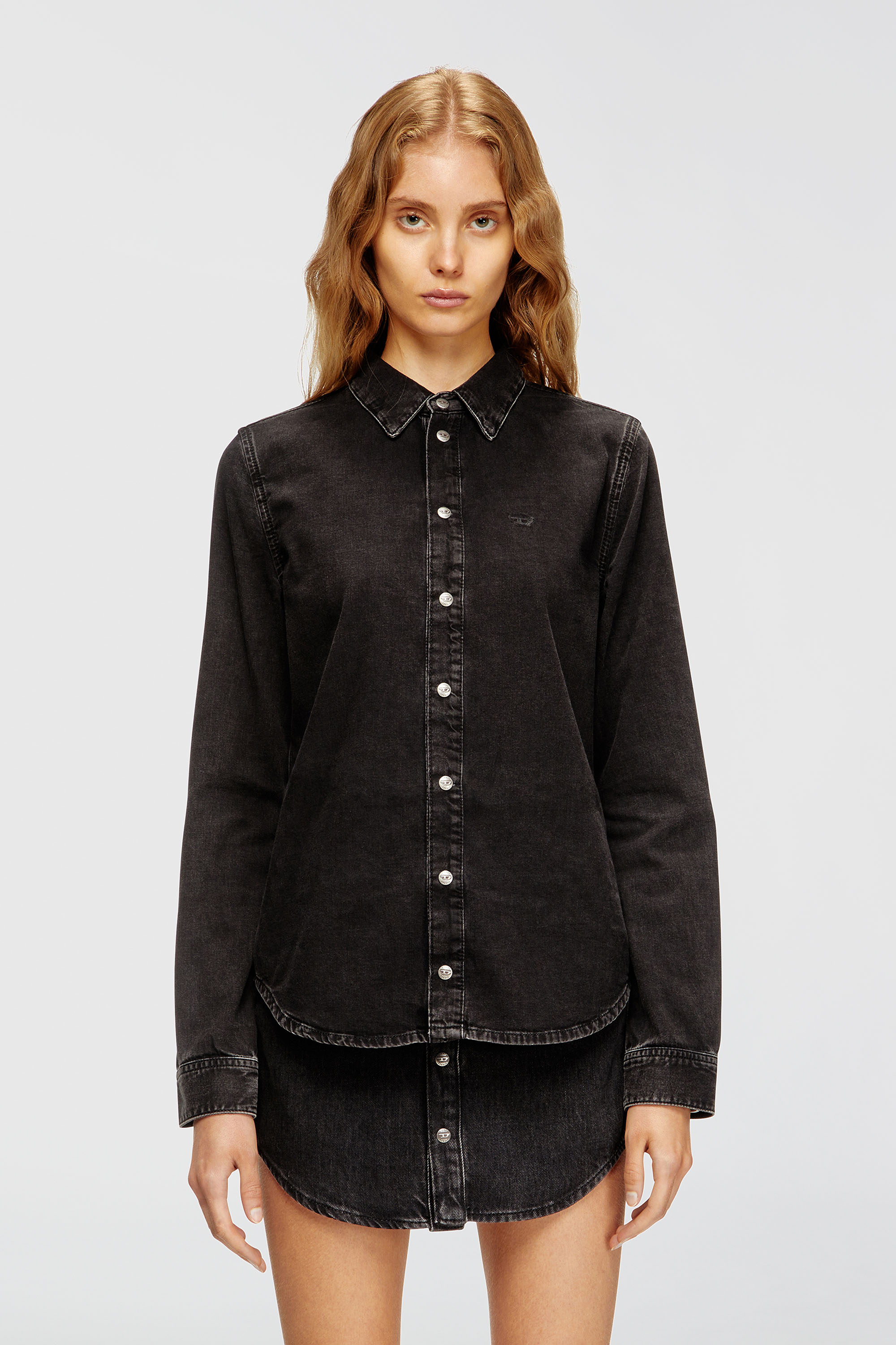 Diesel - DE-EAZY, Woman's Denim shirt with contrasting stitching in Black - 1