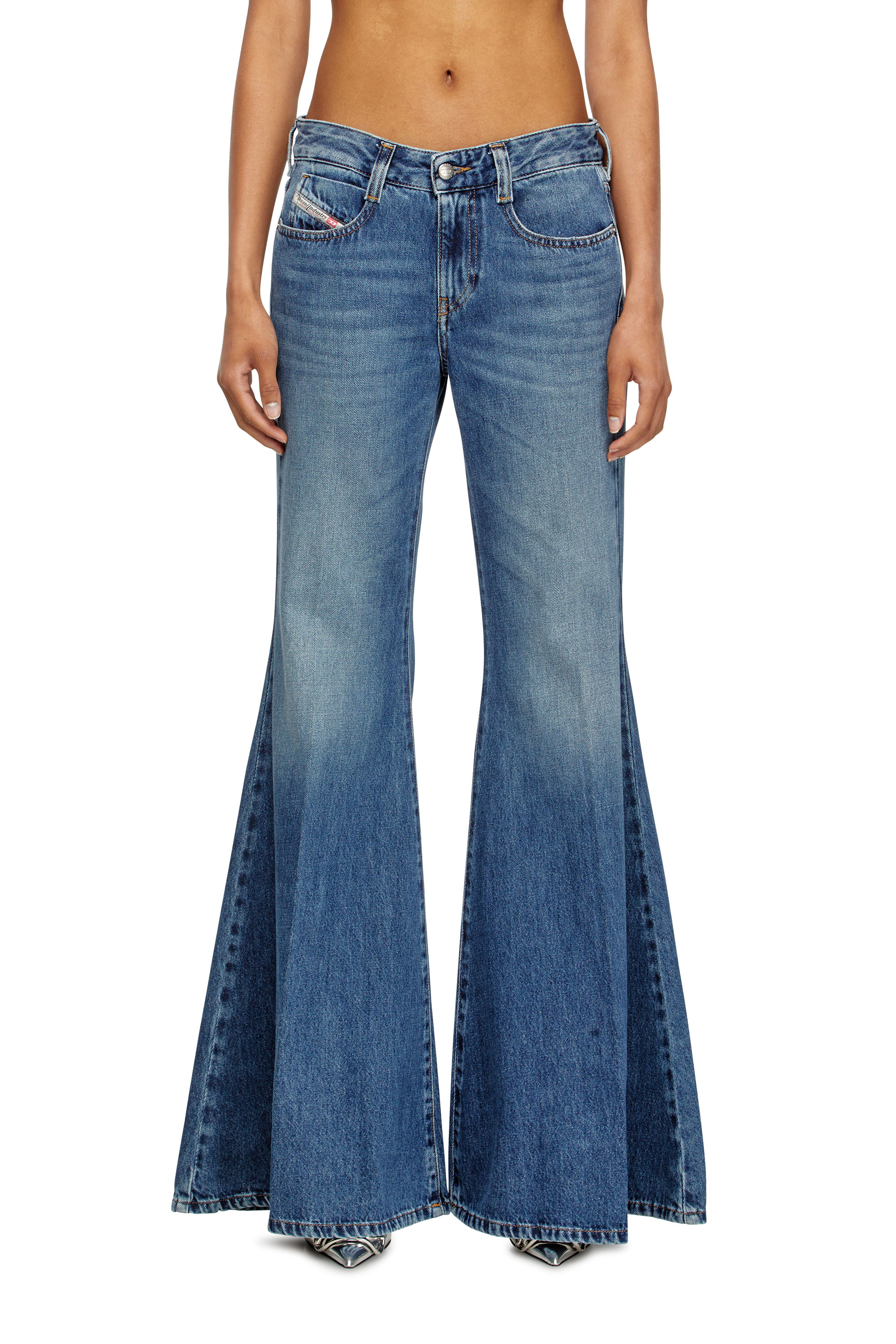 Diesel - Woman's Flare Jeans 1970 D-Bleess 09M56, Medium blue - 1
