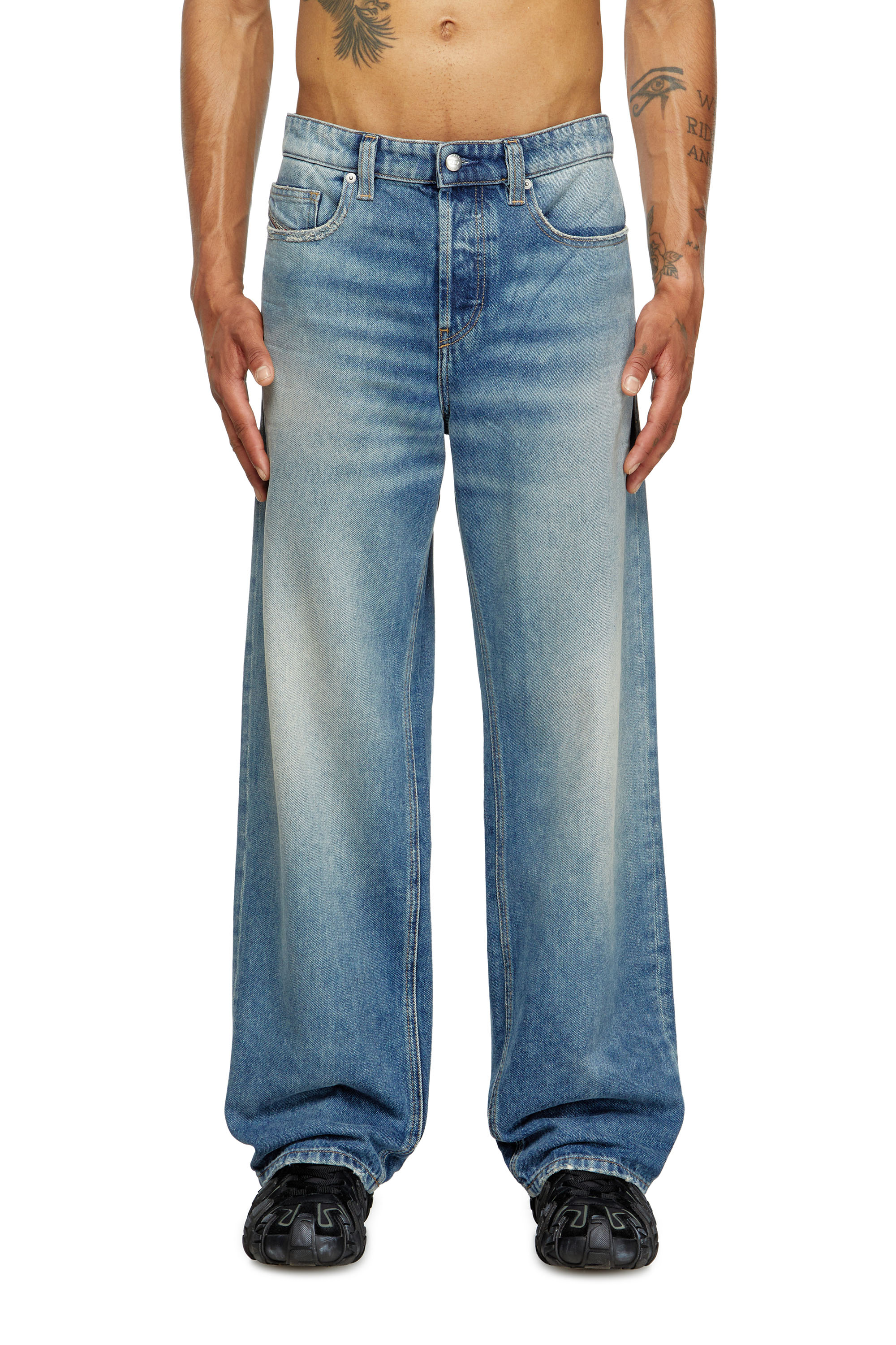 Diesel - Man's Relaxed Jeans 2001 D-Macro 0DBEB, Medium blue - 3