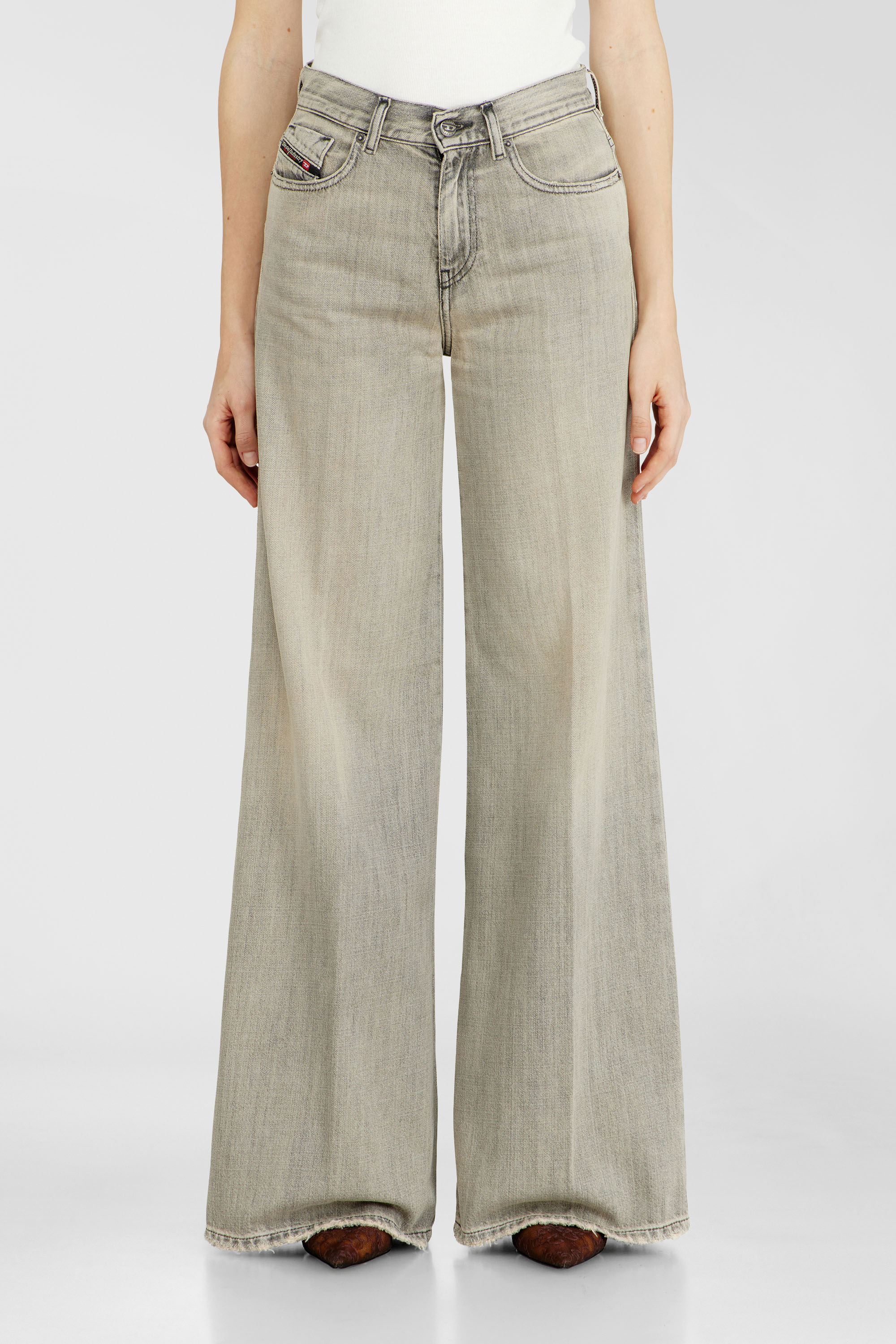 Diesel - Woman's Flare Jeans 1978 D-Akemi 068RU, Grey - 4