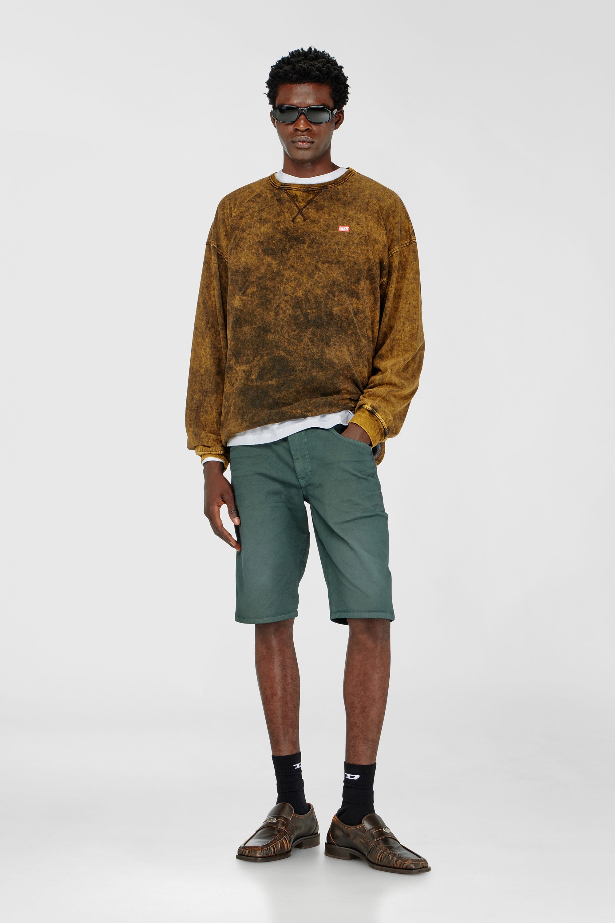 Diesel - 2033 D-KROOLEY-SHORT JOGG, Man's Chino shorts in JoggJeans in Dark grey - 2