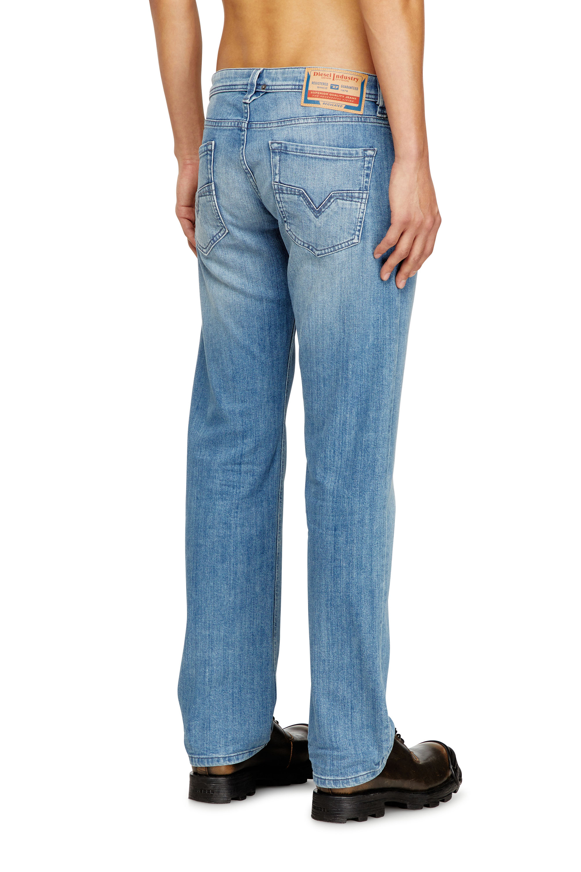 Diesel - Man's Regular Jeans 1985 Larkee 0GRDI, Light Blue - 4
