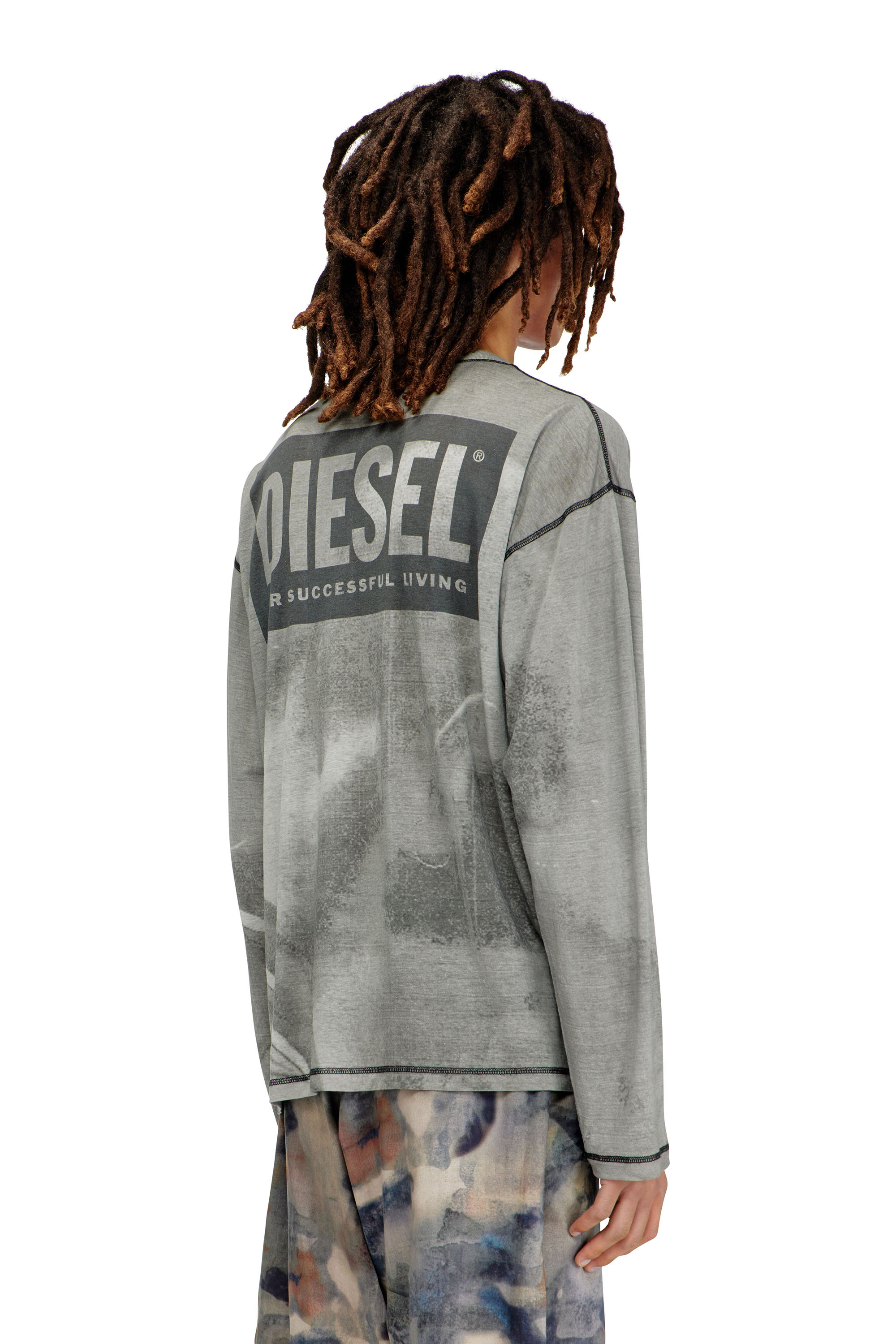 Diesel - T-BOXT-LS-NC-V1, Man's Long-sleeve T-shirt with trompe l'oeil print in Grey - 4